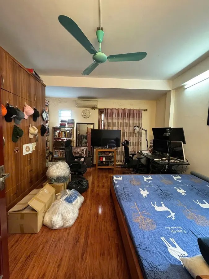 Bán Nhà  Lệnh Cư 30/33m2. 5 tầng. mặt tiền 4.6m. giá 9.7 tỷ Hà Nội