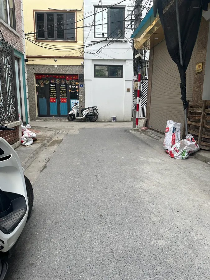 NHÀ ĐẸP FULL NỘI THẤT Ô TÔ VÀO NHÀ 5 TẦNG THANG MÁY Đức Giang 13.2 Tỷ Long Biên Hà Nội