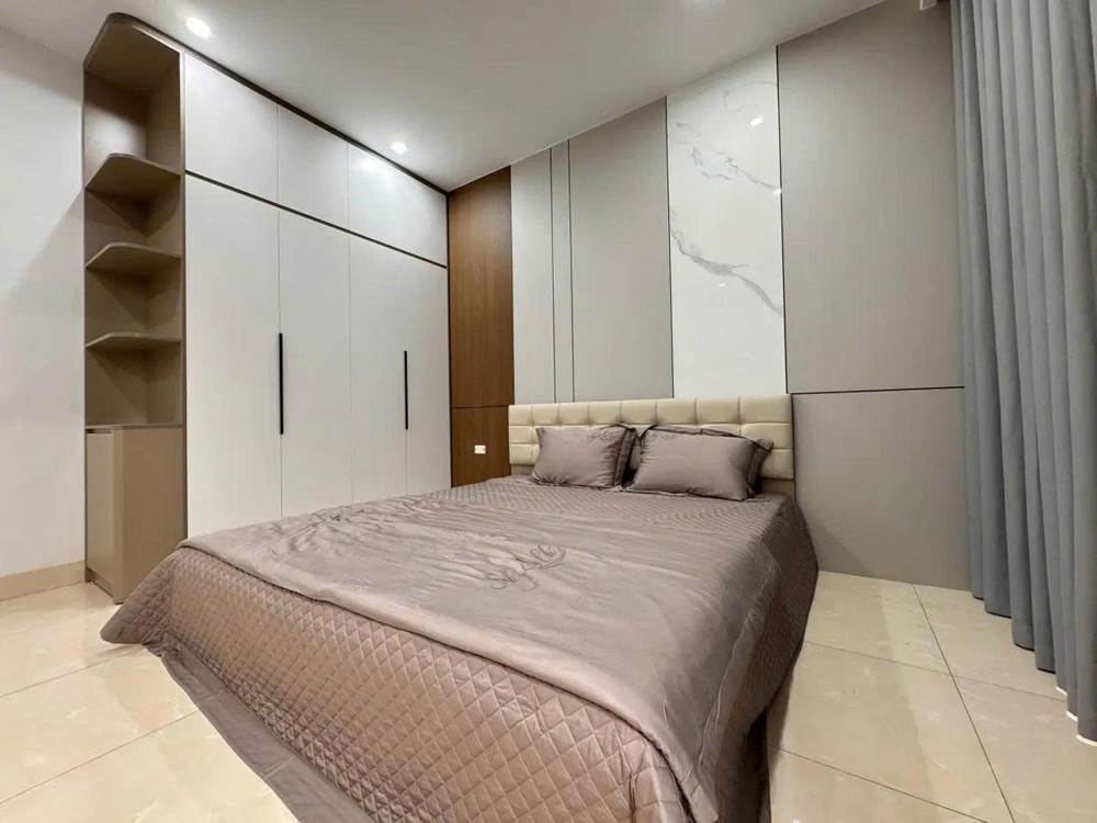 BÁN NHÀ LIỀN KỀ VĂN PHÚ - 90m2, MT 4.5M , Giá 21 tỷ . PHÂN LÔ - VỈA HÈ - Ô TÔ TRÁNH