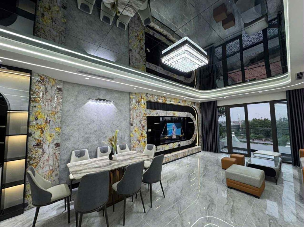 bán nhà lô góc Long Biên, 8 tầng, thang máy, ôtô tránh, kinh doanh, full nội thất