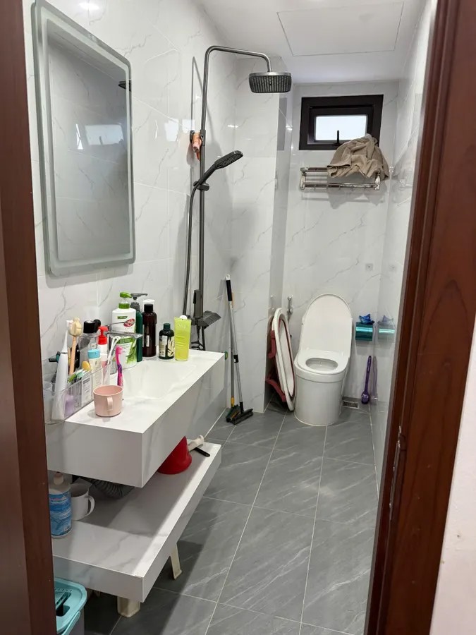 BÁN NHÀ RIÊNG Thượng Thanh 6 TẦNG THANG MÁY 39 M2, 8.9 Tỷ Long Biên Hà Nội