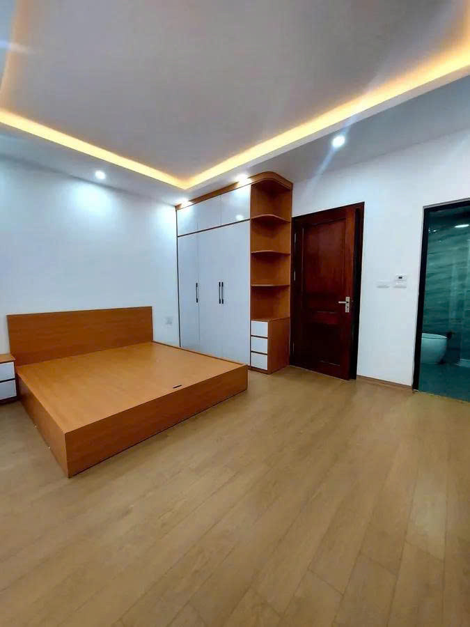 BÁN NHÀ 5 TẦNG ngay phố  Phan Đình Giót  giao cắt QUANG TRUNG - HÀ ĐÔNG , DT 30M, MT 4.2M , Giá 7.3