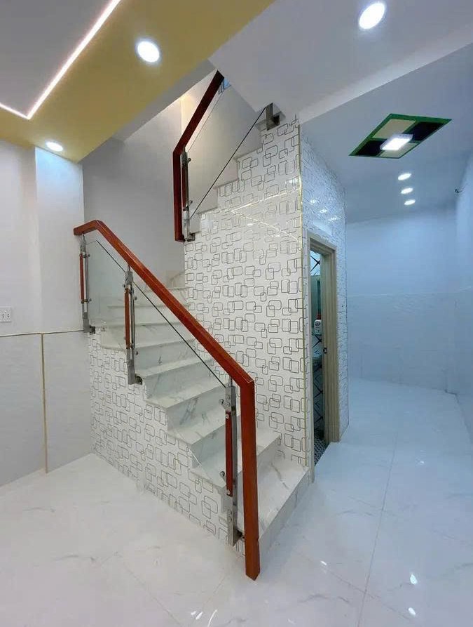 BÁN NHÀ - BÌNH HƯNG HÒA A - BÌNH TÂN - 2 TÂNG - NHỈNH 3 TỶ