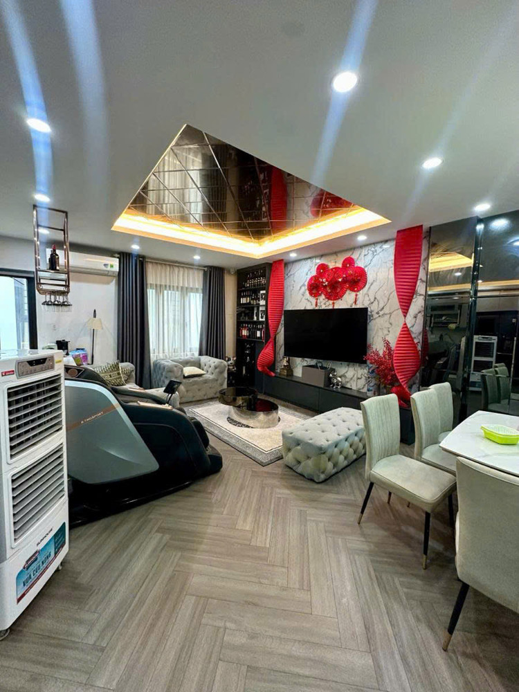 Bán nhà phân lô bàn cờ Hoàng Văn Thái - Lô góc - Gara 2 ô tô 55m 6 tầng thang máy