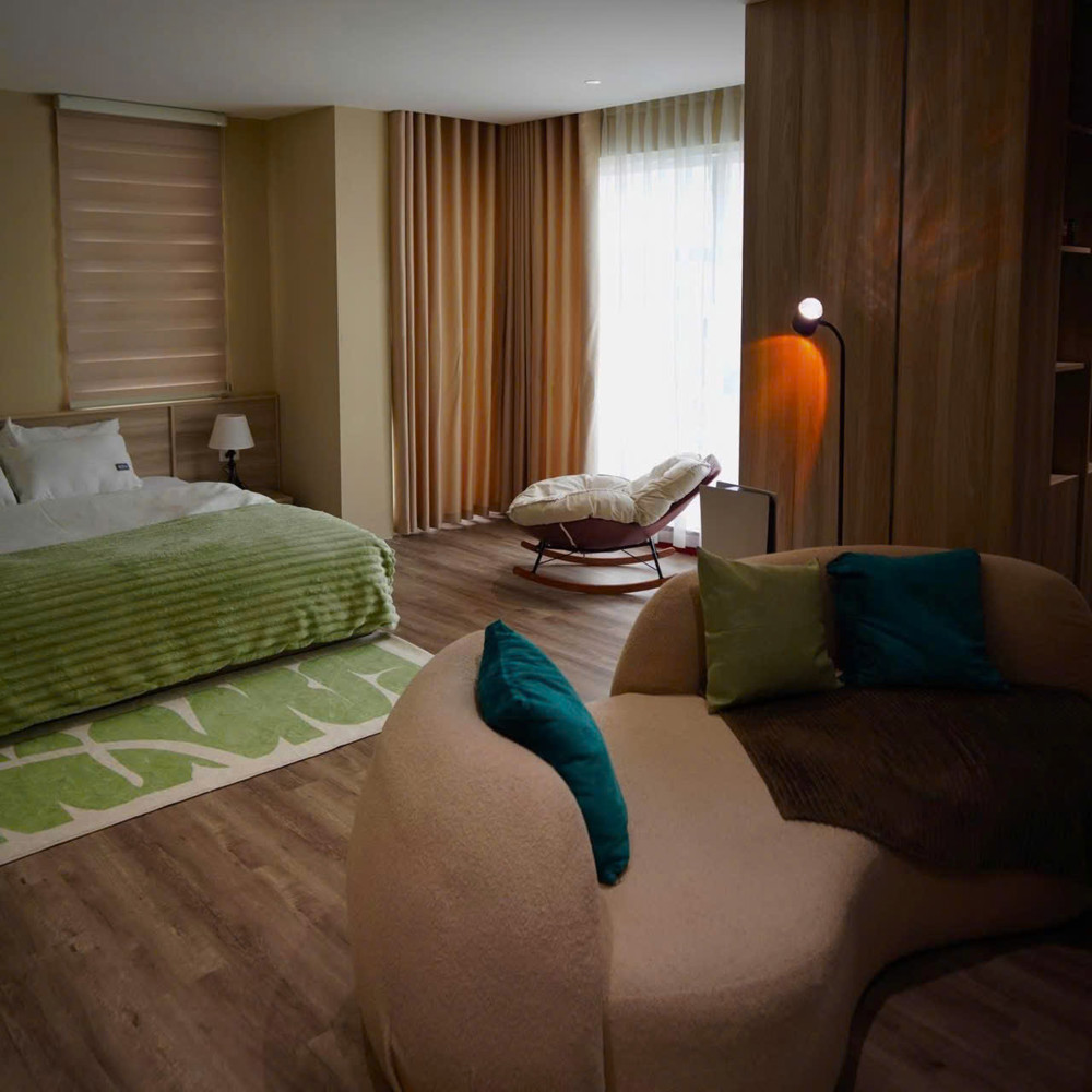 Bán khách sạn 10 tầng Phương Mai vị trí độc tôn lô góc hiếm trong tầm giá 23 tỷ