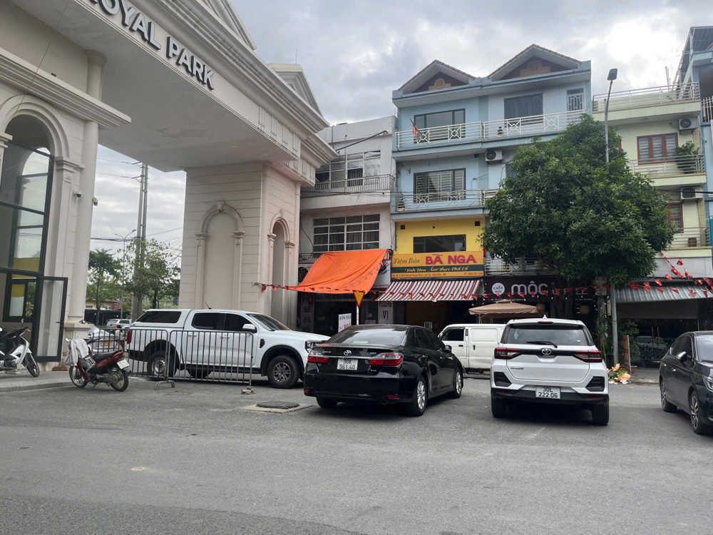 ĐẤT ĐẸP KIM CHUNG – MẶT TIỀN RỘNG – OTO TRÁNH THÔNG TỨ TUNG – SÁT KĐT HINDO ROYAL PARK, GÍA ĐẦU TƯ