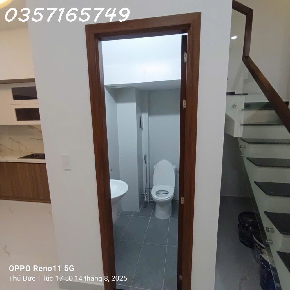 Bán gấp nhà 3 tầng Long Bình – 62m², sổ riêng, giá chỉ 5.6 tỷ, hẻm thông ô tô né nhau gần Vinhomes