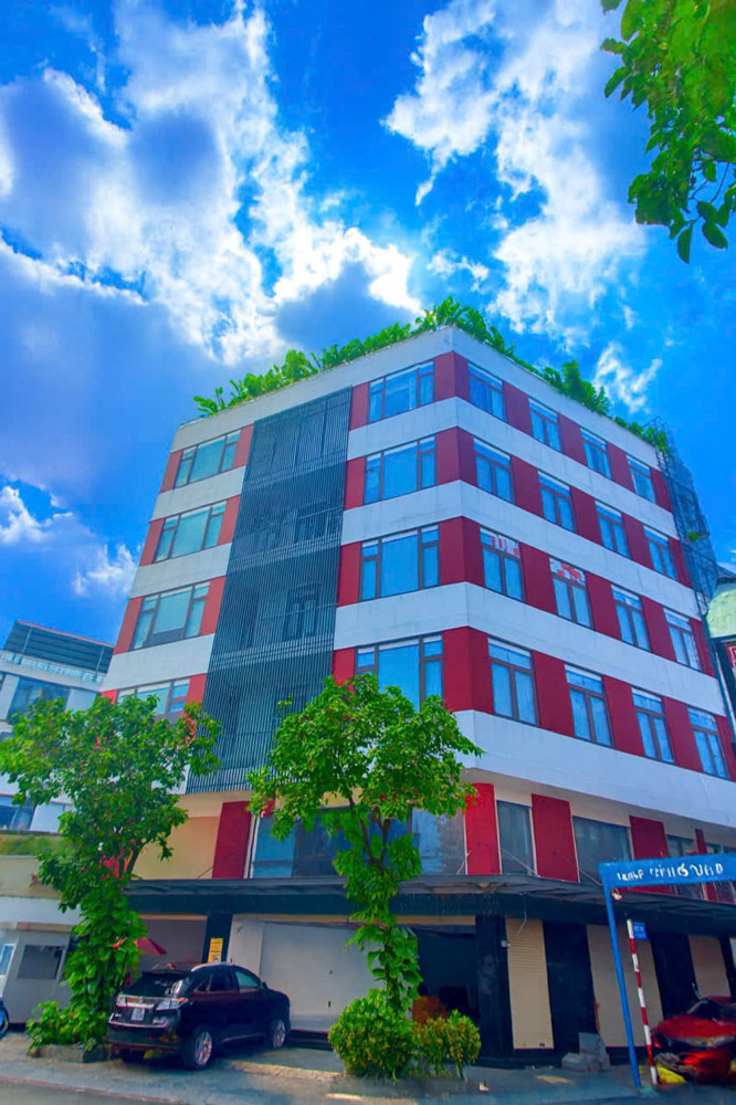 Bán tòa nhà văn phòng hẻm xe tải Vườn Lài, 12 x 25m, 6 tầng, nội thất đầy đủ