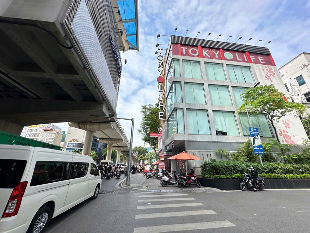 GIẢM SÂU 4 TỶ - CHỦ THIỆN CHÍ - MẶT PHỐ CẦU GIẤY - 2 MẶT TIỀN - SỔ VUÔNG ĐÉT