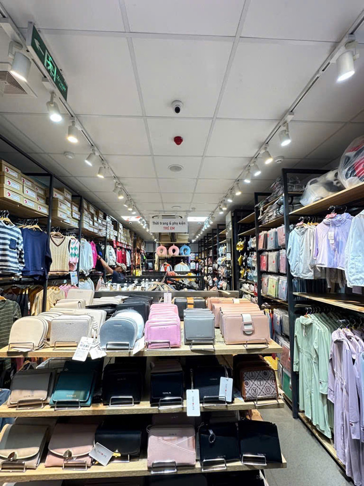 GIẢM SÂU 4 TỶ - CHỦ THIỆN CHÍ - MẶT PHỐ CẦU GIẤY - 2 MẶT TIỀN - SỔ VUÔNG ĐÉT