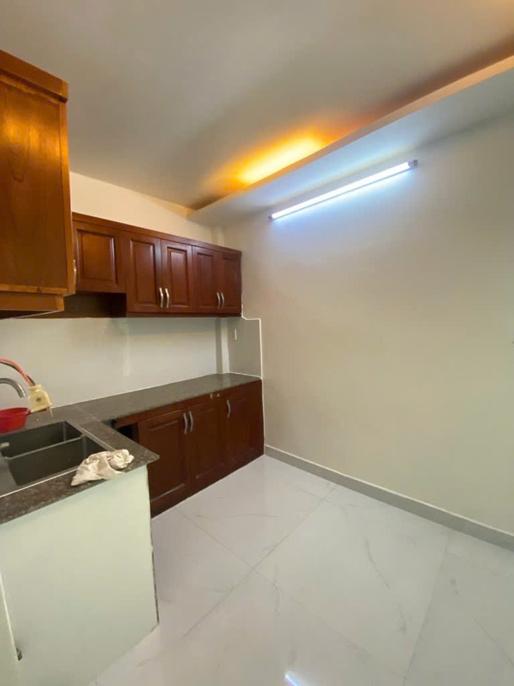 Bán Gấp Nhà Hẻm Nguyễn Thị Thập, Q7: 40m2, 2 Tầng, SH, Giá Chỉ 5.8 Tỷ