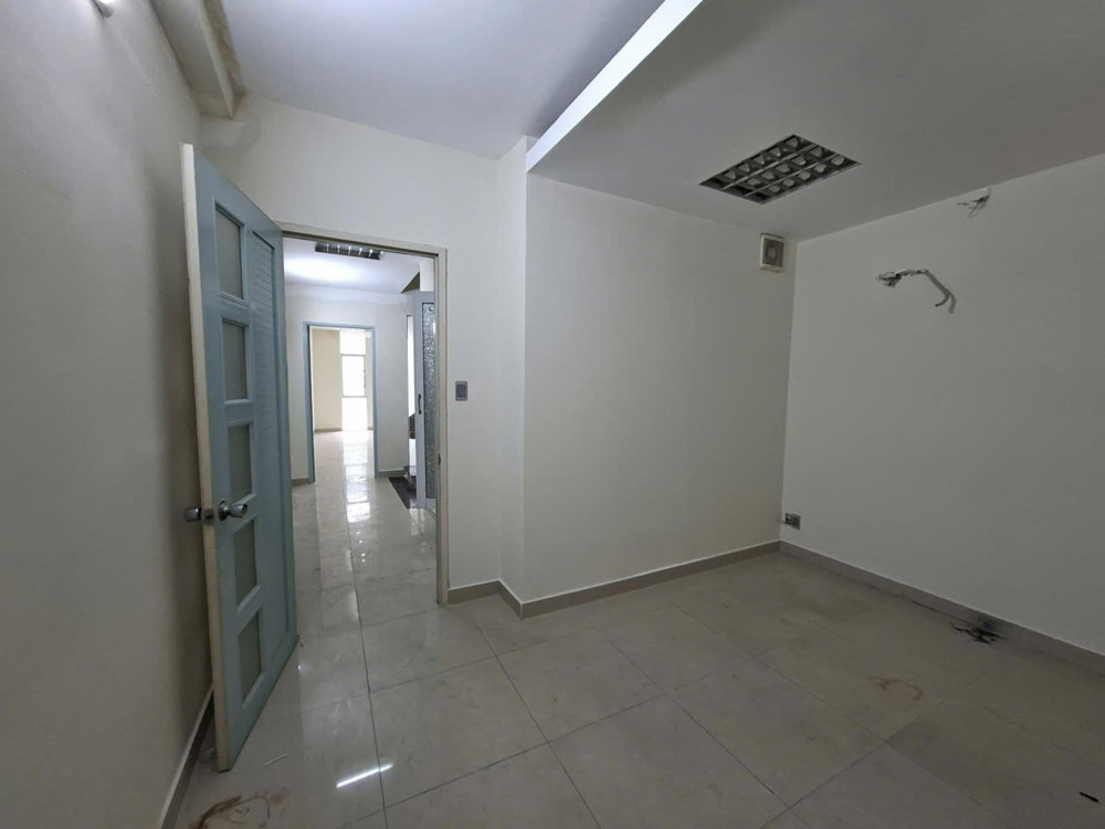 Phú Nhuận - Hẻm 8M - Nguyễn Kiệm - 3 tâng - 61m2 - Giá 11.7 tỷ