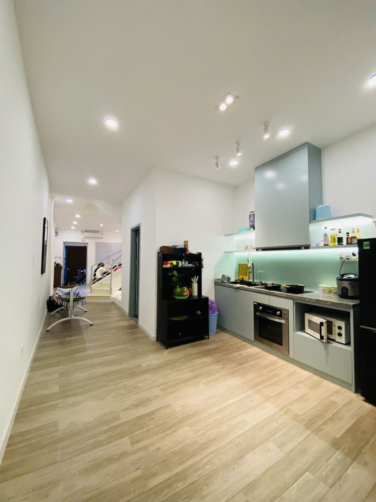 Quận 7 - HXH Huỳnh Tấn Phát - 40m2 - 2 tầng - Giá 5,5 tỷ