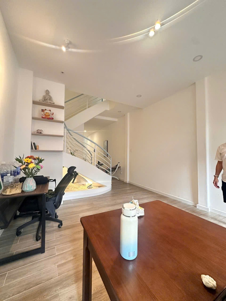 Quận 7 - HXH Huỳnh Tấn Phát - 40m2 - 2 tầng - Giá 5,5 tỷ