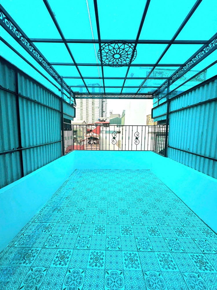 Nhà đẹp Phố Khương Hạ, 48m*5 tầng- View hồ, có Gara ô tô, Nội thất xa hoa. Giá 15,4 tỷ