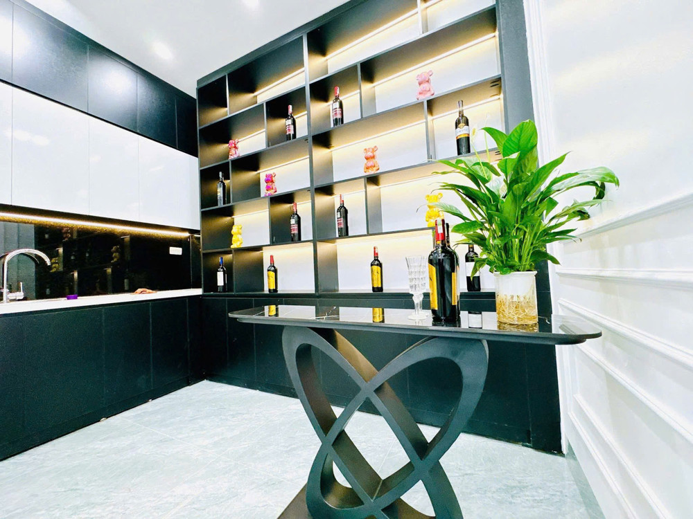 BÁN NHÀ MỚI ĐẸP Ở NGAY - TRẦN DUY HƯNG, CẦU GIẤY - 44/52M x 6T THANG MÁY - GẦN PHỐ - GIÁ 17.8 TỶ