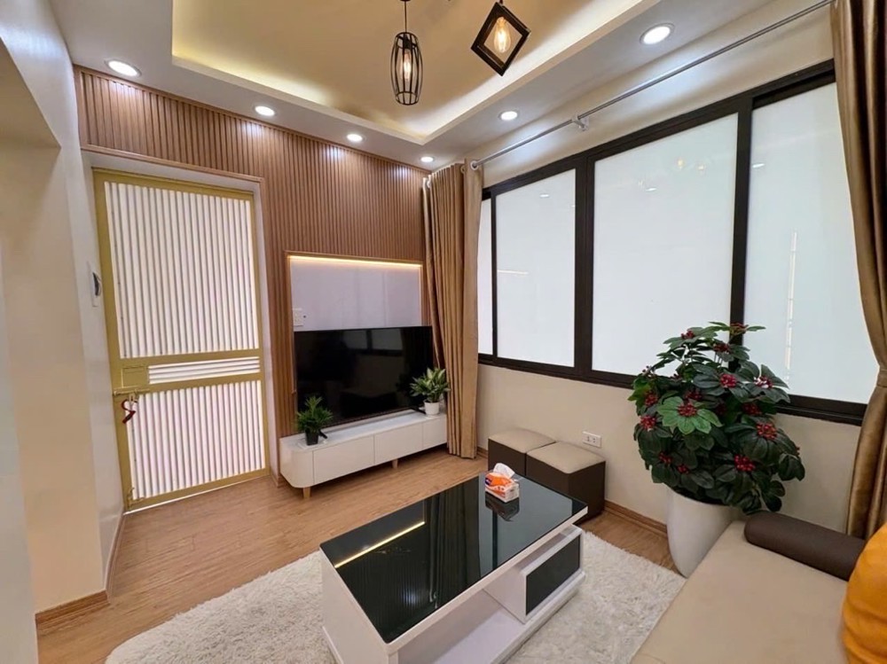 TẬP THỂ CHÙA LÁNG DT 100M GIÁ 4,5 TỶ,Ô TÔ ĐỖ CHÂN TÒA,LÔ GÓC,3 MẶT THOÁNG,NGÕ THÔNG