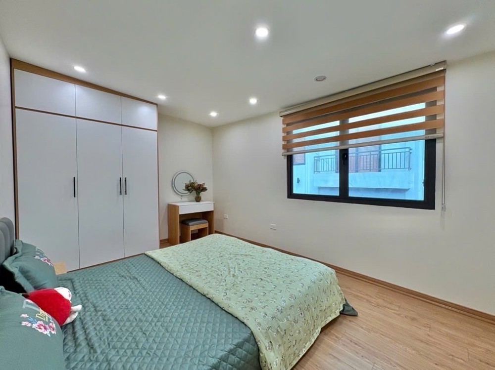 TẬP THỂ CHÙA LÁNG DT 100M GIÁ 4,5 TỶ,Ô TÔ ĐỖ CHÂN TÒA,LÔ GÓC,3 MẶT THOÁNG,NGÕ THÔNG