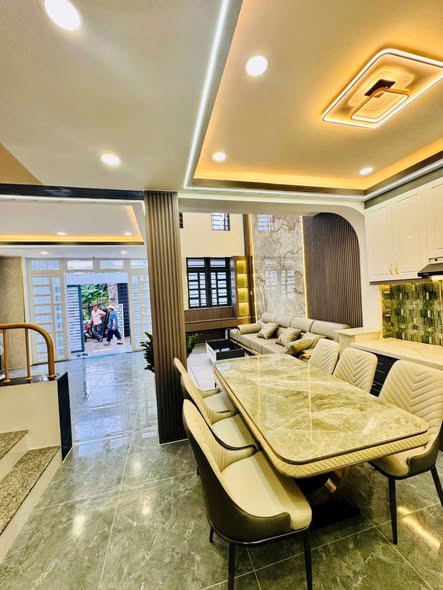 Nhà Âu Cơ, Tân Bình – 103m², 3 tầng, giá 10.5 tỷ