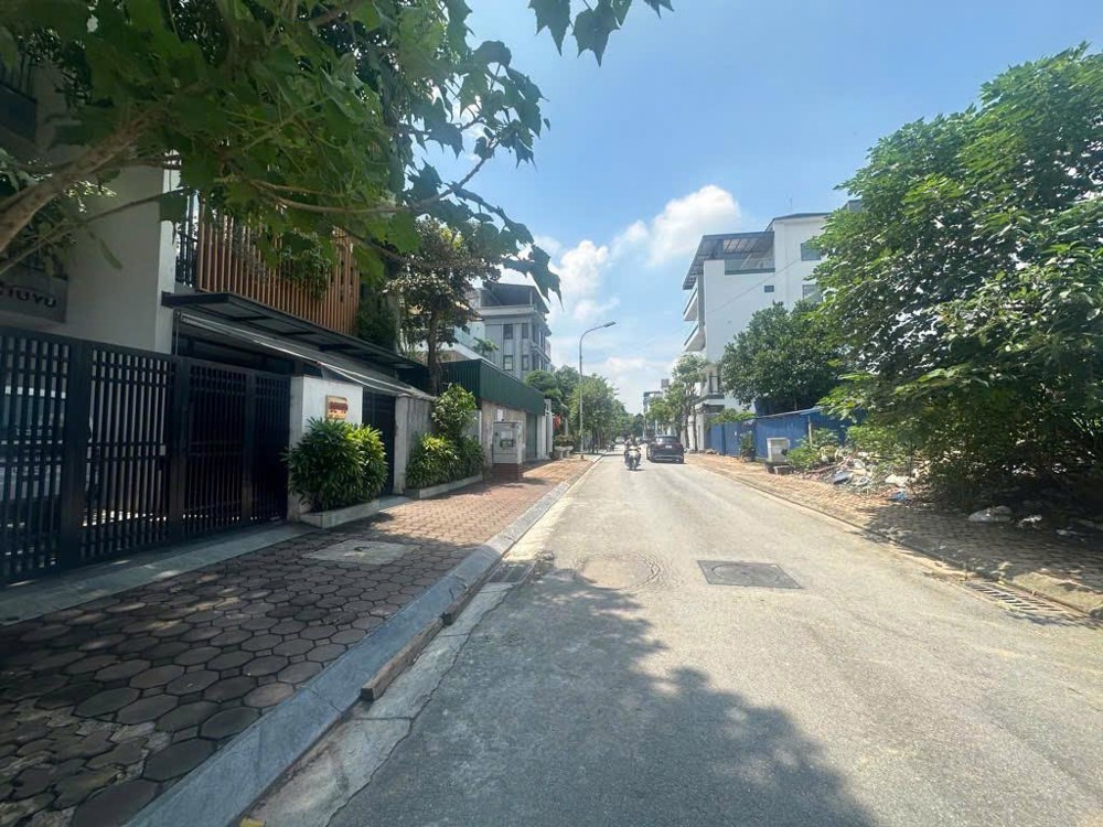 BÁN ĐẤT 330M² KIM QUAN THƯỢNG – VIỆT HƯNG – MẶT TIỀN 12.2M – ĐƯỜNG 12M – GIÁ 68 TỶ