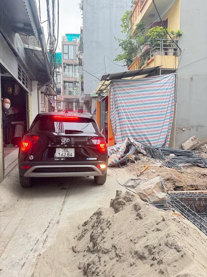 BÁN NHÀ MỚI FULL NỘI THẤT Ô TÔ ĐỖ CỬA Phố Trạm 50m2 X 6 Tầng12.8 Tỷ Long Biên Hà Nội