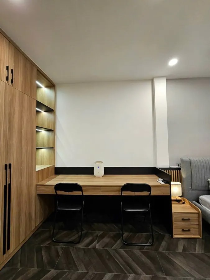 BÁN NHÀ MẶT PHỐ KINH DOANH ĐỈNH, Bát Khối 45/60 m2 X 4 Tầng,10 tỷ Long Biên Hà Nội