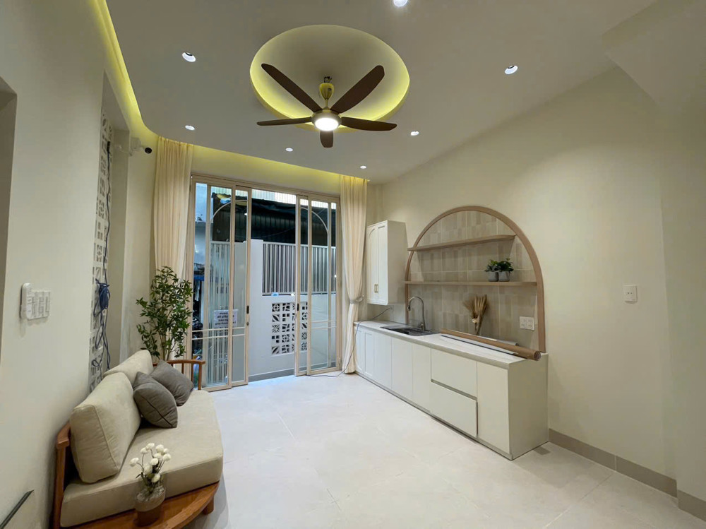 SIÊU PHẨM NHÀ 3 TẦNG HƯƠNG LỘ 2 – Nhà đẹp tuyệt, CHỈ 6.2 TỶ