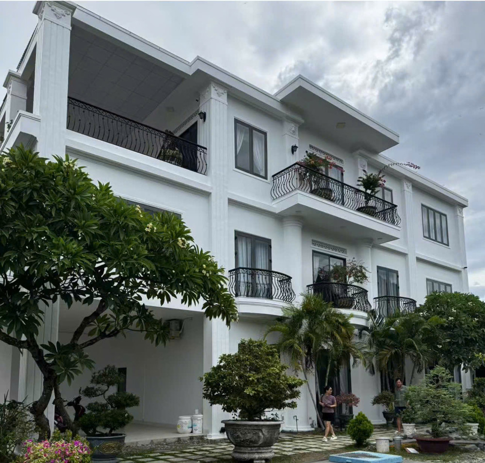 BÁN BIỆT THỰ NGHỈ DƯỠNG – ĐƯỜNG HUỲNH VĂN NGHỆ, VĨNH HÒA, NHA TRANG 
Diện tích: 287m² (ngang