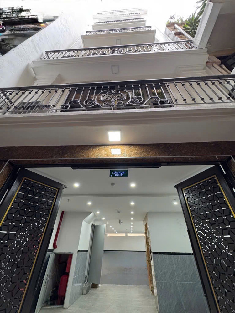 Bán toà nhà dòng tiền phố Khâm Thiên 8T TM mới 2 mặt ngõ MT5,3m 18p thu 1,5 tỷ/năm