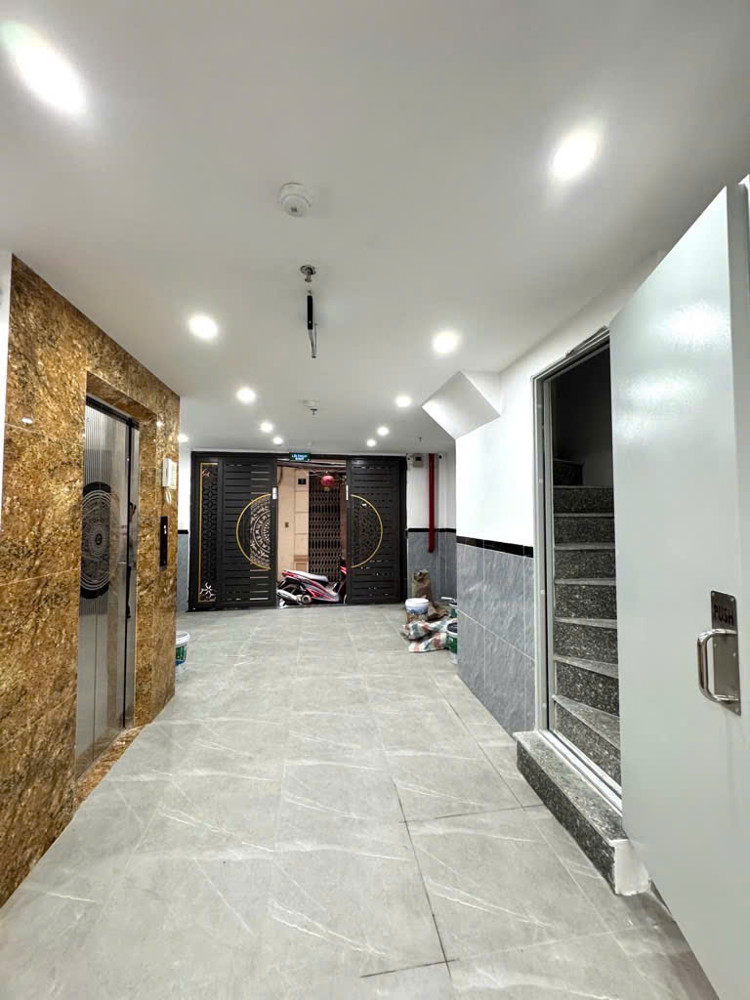 Bán toà nhà dòng tiền phố Khâm Thiên 8T TM mới 2 mặt ngõ MT5,3m 18p thu 1,5 tỷ/năm