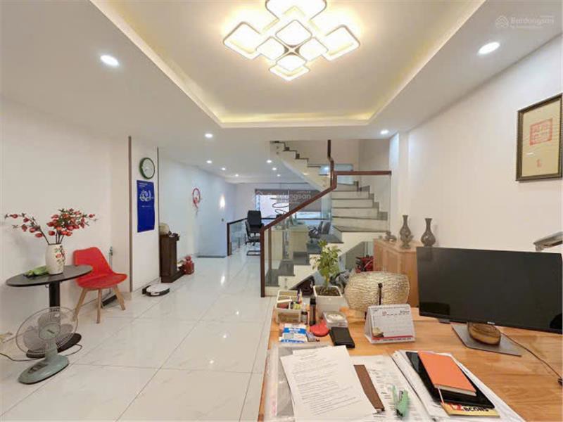 Bán nhà HXH đường Nguyễn Văn Đậu P7 - Q. Bình Thạnh. DT: 4,5x14m. 5 tầng nhà mới ở ngay. Giá 11 tỷ