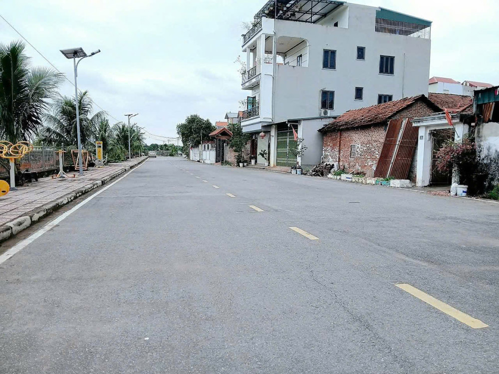 ĐẠN PHƯỢNG . DUY NHẤT 45M Ô TÔ  TRÁNH TRƯỚC NHÀ  .NGÕ THÔNG TỨ TUNG. GẦN CẤC TIỆN ÍCH.
GIÁ ĐẦU TƯ