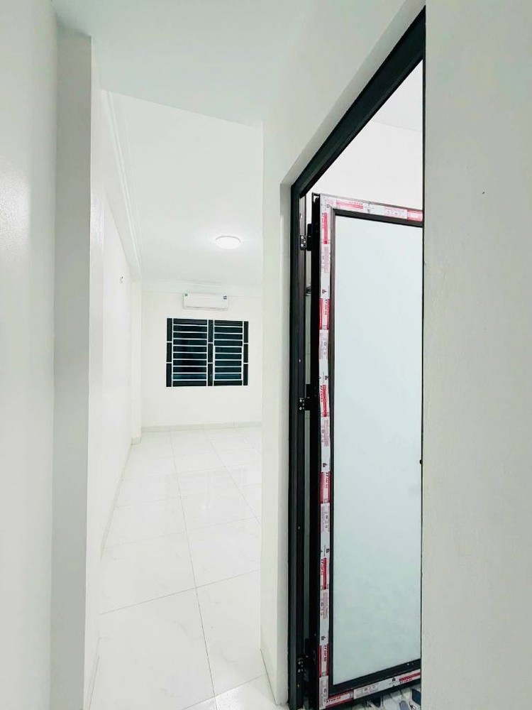 CẦU GIẤY DT 22M x4 TẦNG GIÁ CHỈ 3,9 TỶ,SỔ ĐỎ,NGÕ THÔNG,NHÀ ĐẸP DÂN XÂY