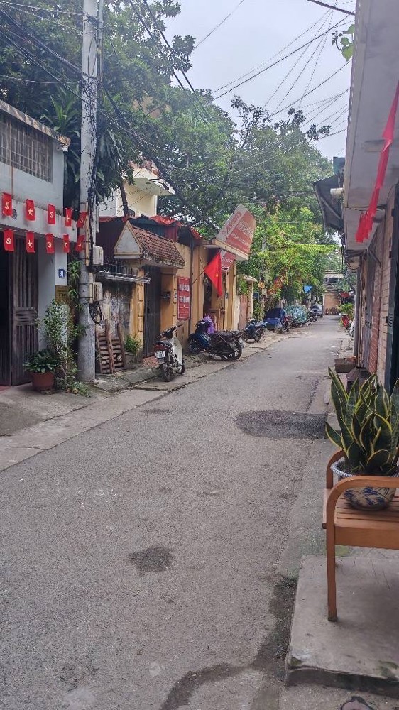 TẬP THỂ MAI DỊCH 70M-3 NGỦ,CHỈ 4,2 TỶ-Ô TÔ ĐỖ CẦU THANG,FULL NỘI THẤT