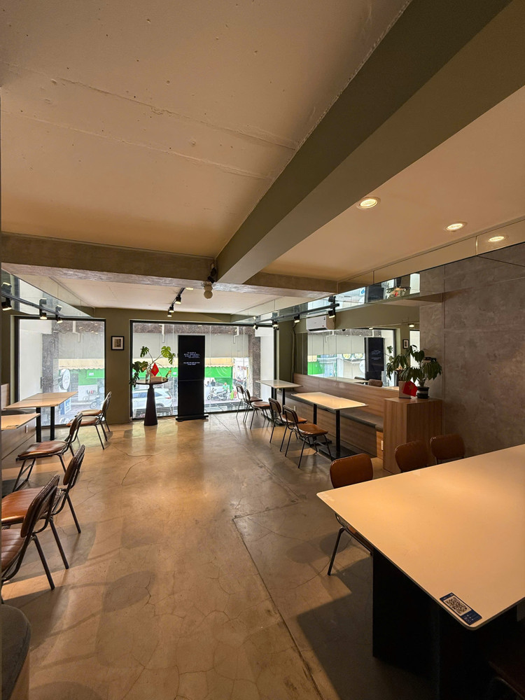 CHO THUÊ TÒA NHÀ ĐƯỜNG ÚT TỊCH, PHƯỜNG 4, TÂN BÌNH, HỒ CHÍ MINH