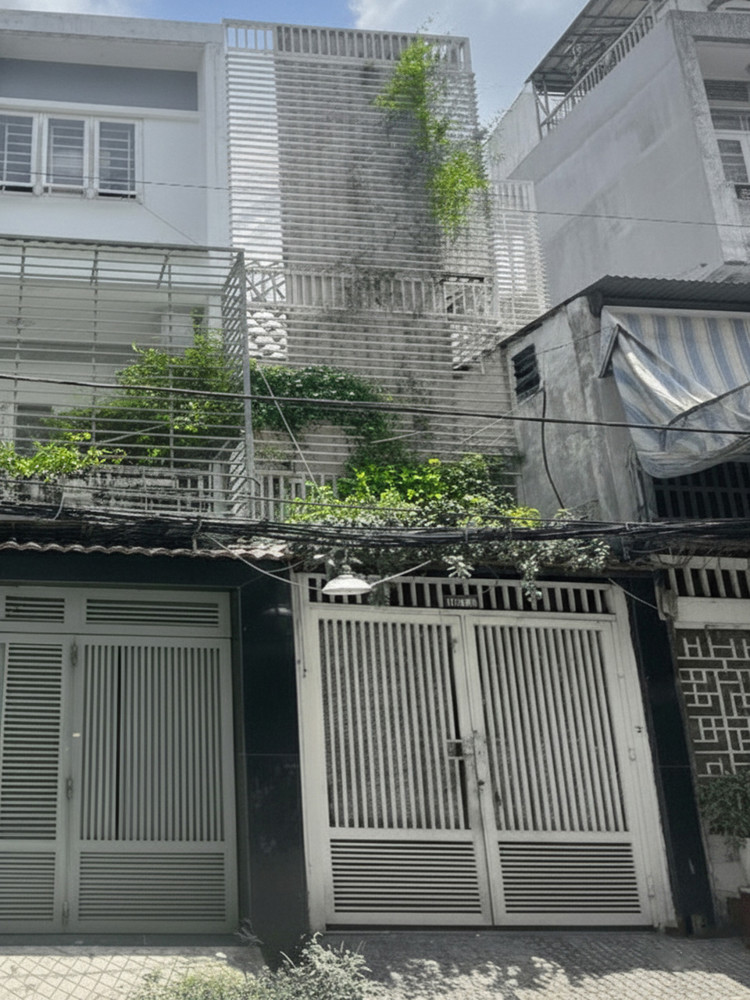 Nhà Nợ hậu SHR 2 tầng HXH 149m2, Lô góc – Quang Trung QV S