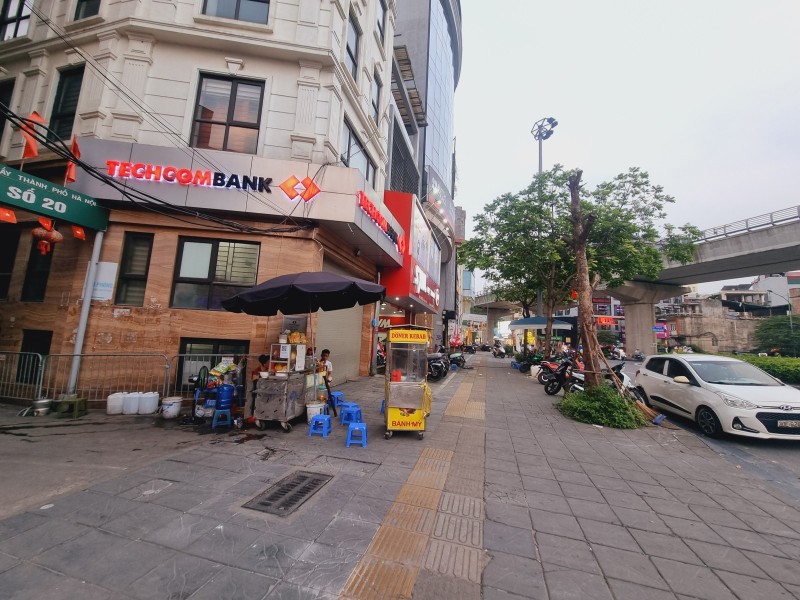 TRUNG TÂM CẦU GIẤY – LÔ GÓC SIÊU HIẾM – Ô TÔ NGÕ THÔNG – KINH DOANH ĐỈNH