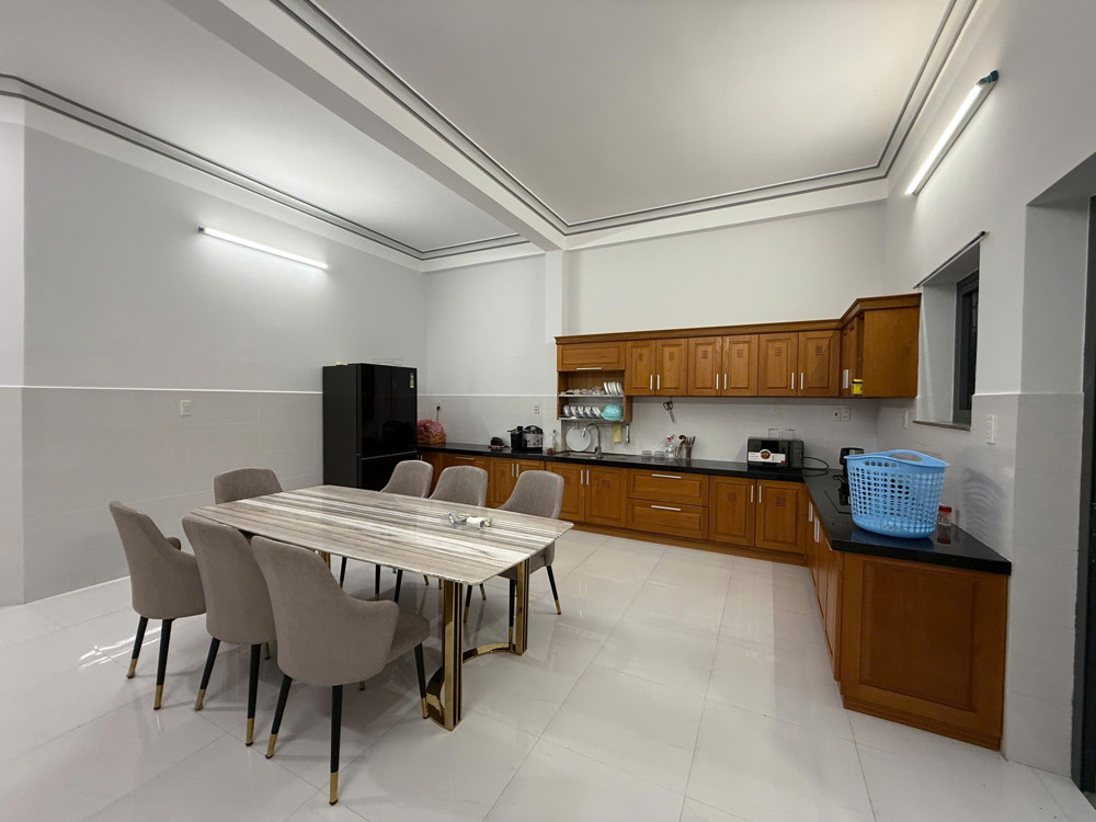 Nhà 3 Tầng Đẹp Gần Biển Trần Quang Diệu – Full Nội Thất Cao Cấp, Chỉ 60tr/m²!