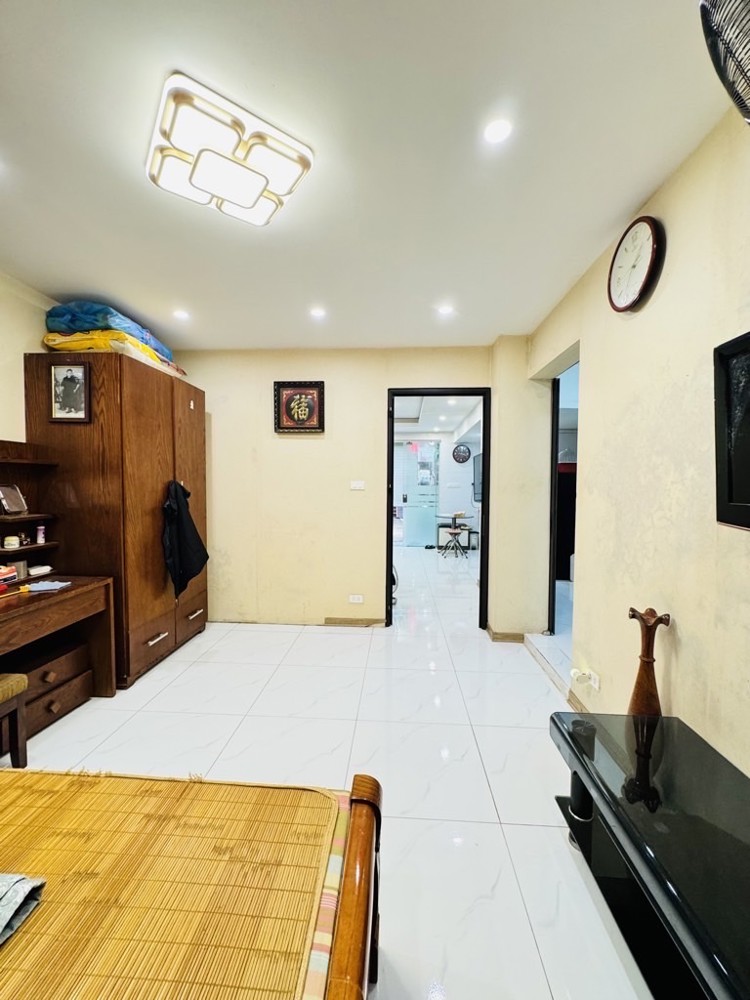 TẬP THỂ THÀNH CÔNG TẦNG 1 DT 50M GIÁ 5,350 TỶ,TƯƠNG LAI MỞ ĐƯỜNG MẶT PHỐ TO