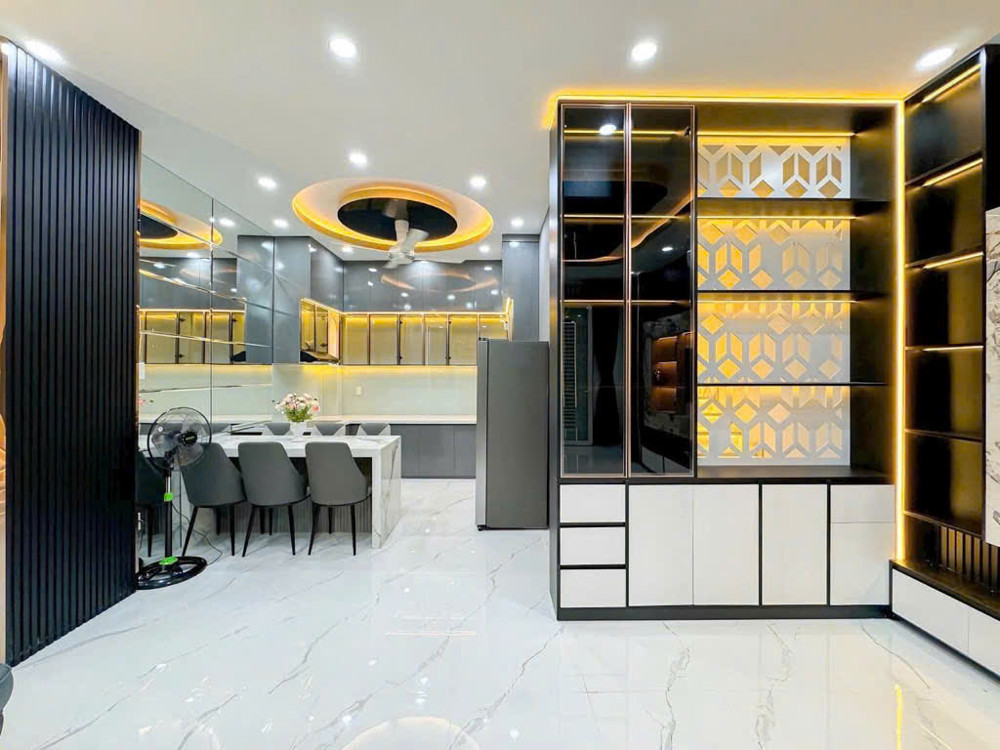 Bán căn nhà Hẻm Xe Hơi 7M - 4 Tầng - 5PN - Huỳnh Tấn Phát - Chỉ Nhỉnh 7T