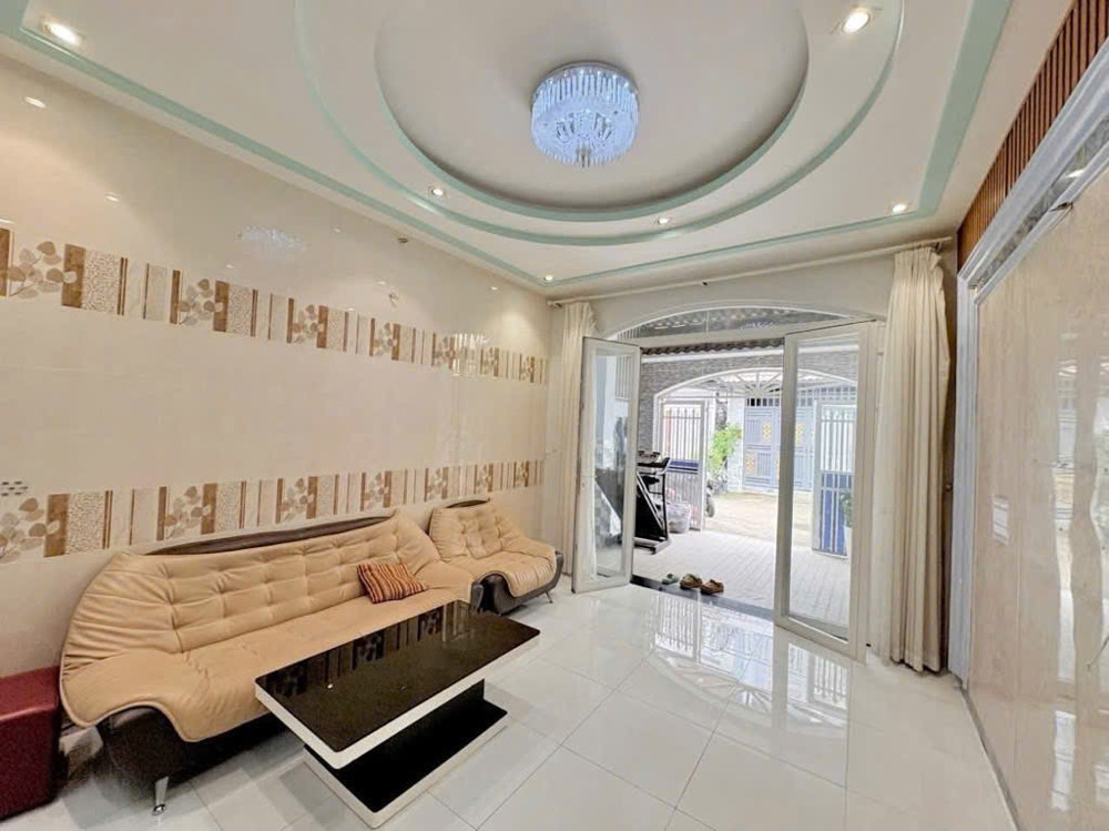 Bán căn nhà Huỳnh Tấn Phát - Hẻm 6M - DT 61M2 - Chỉ Nhỉnh 4 Tỷ