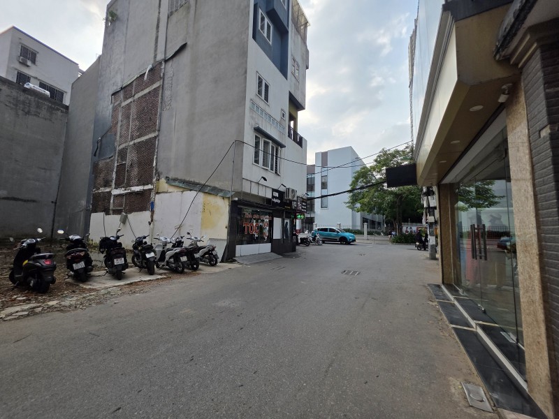 MẢNH ĐẤT VÀNG SIÊU HIẾM – LIỀN KỀ VIN GARDENIA – Ô TÔ TRÁNH DỪNG ĐỖ – KD SẦM UẤT NGÀY ĐÊM