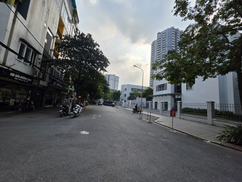 MẢNH ĐẤT VÀNG SIÊU HIẾM – LIỀN KỀ VIN GARDENIA – Ô TÔ TRÁNH DỪNG ĐỖ – KD SẦM UẤT NGÀY ĐÊM