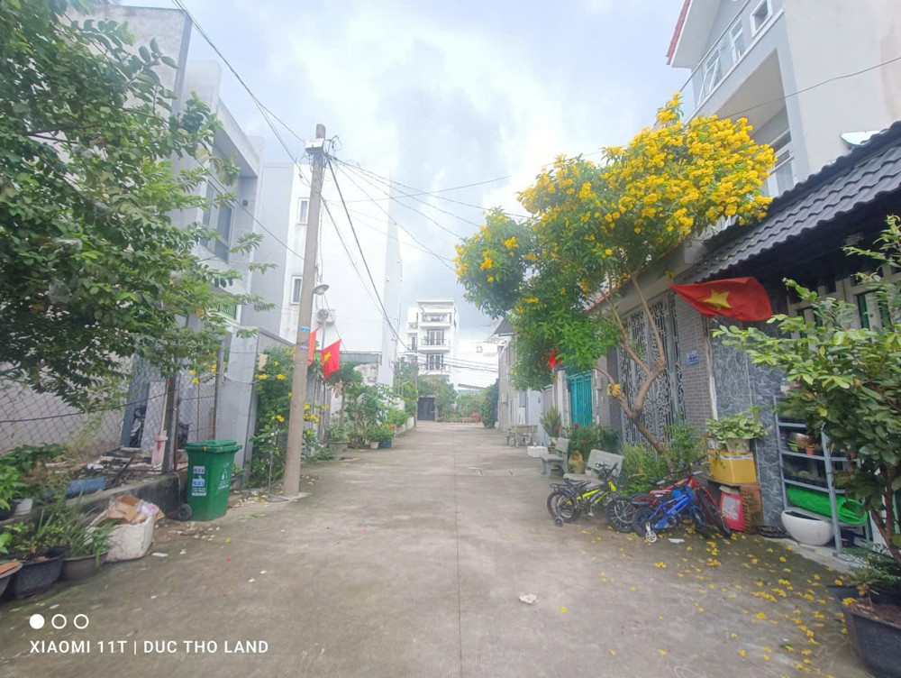 Giảm mạnh 700tr Bán đất tặng nhà 160m2 ngang lớn 7m hiếm, HXH Thạnh Lộc 39,  nhỉnh 6 Tỷ