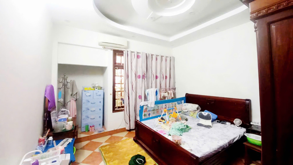 Bán nhà Hoàng Hoa Thám 54m² ngõ thoáng gần phố giá đầu tư 9 tỷ