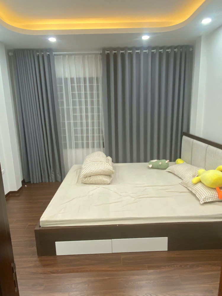 Tôi bán gấp căn nhà đẹp ở luôn ngõ 101 Thanh Nhàn, 38m2, 5 tầng, 6 phòng ngủ giá 12  tỷ có TL