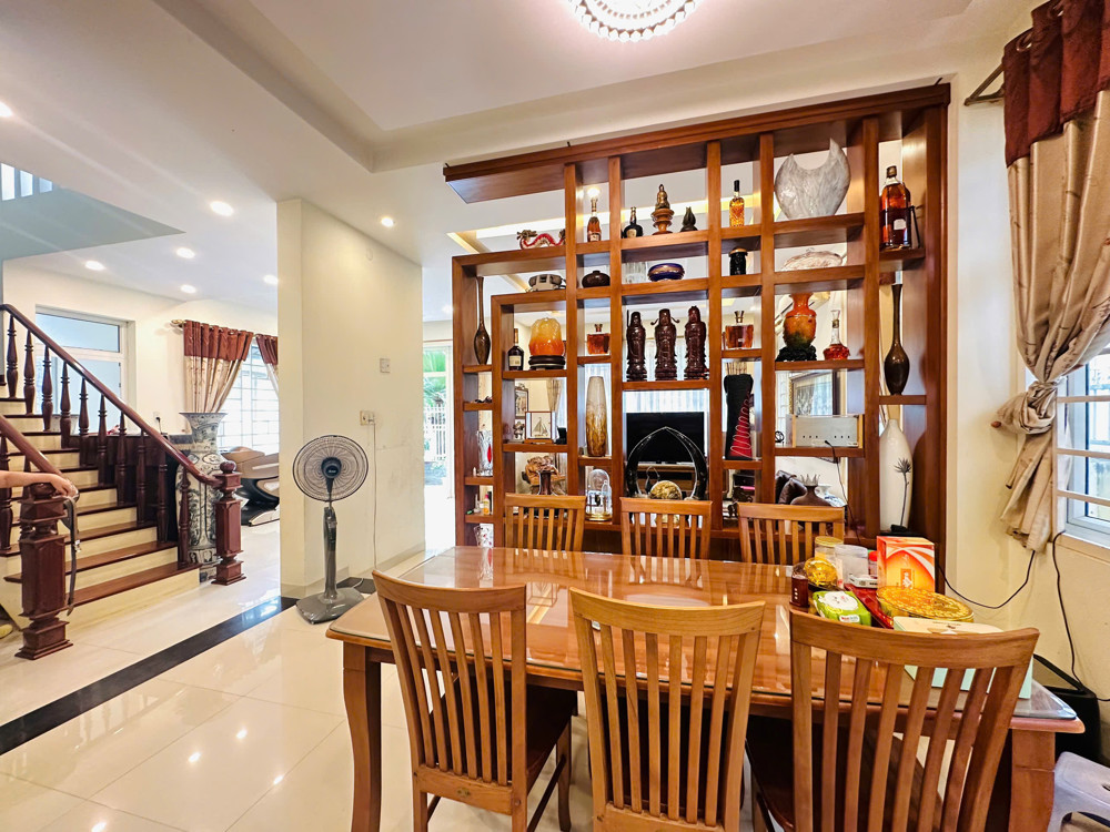 🍁Căn Biệt Thự Xanh Mát, Rộng Rãi View Đối Diện Công Viên - Ngay Giữa Lòng KĐT Vĩnh Điềm Trung