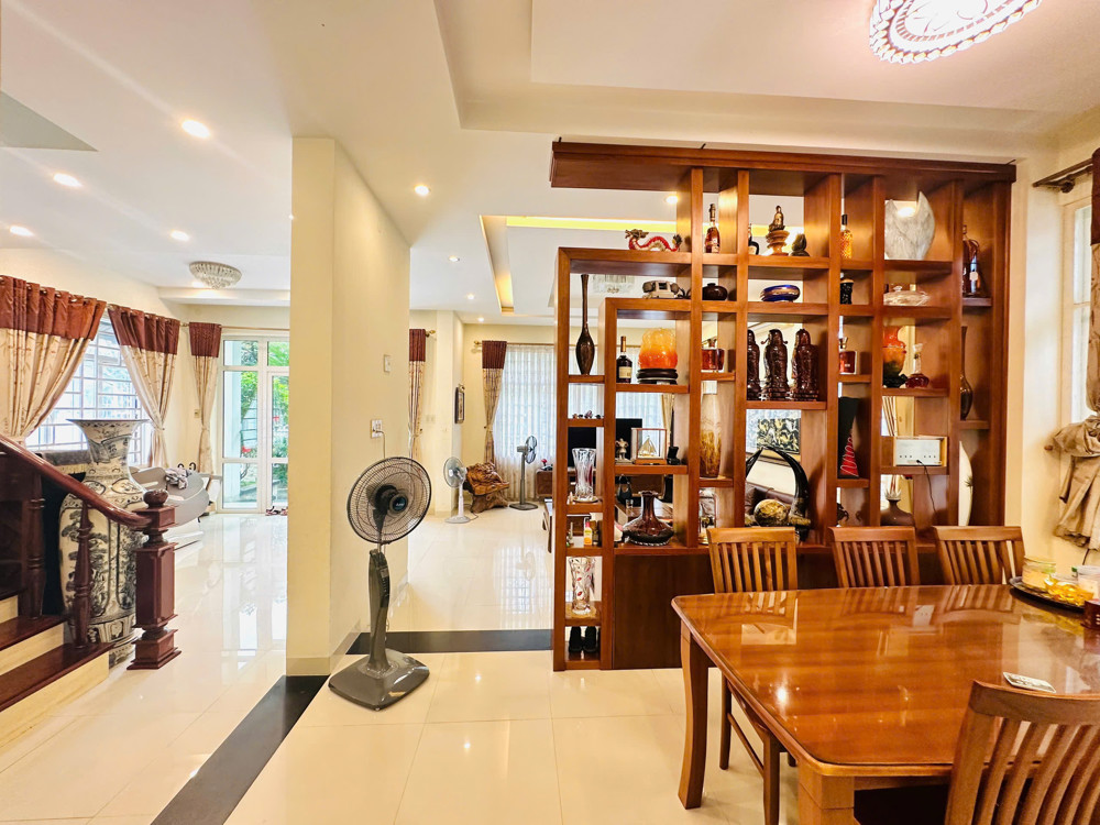 🍁Căn Biệt Thự Xanh Mát, Rộng Rãi View Đối Diện Công Viên - Ngay Giữa Lòng KĐT Vĩnh Điềm Trung