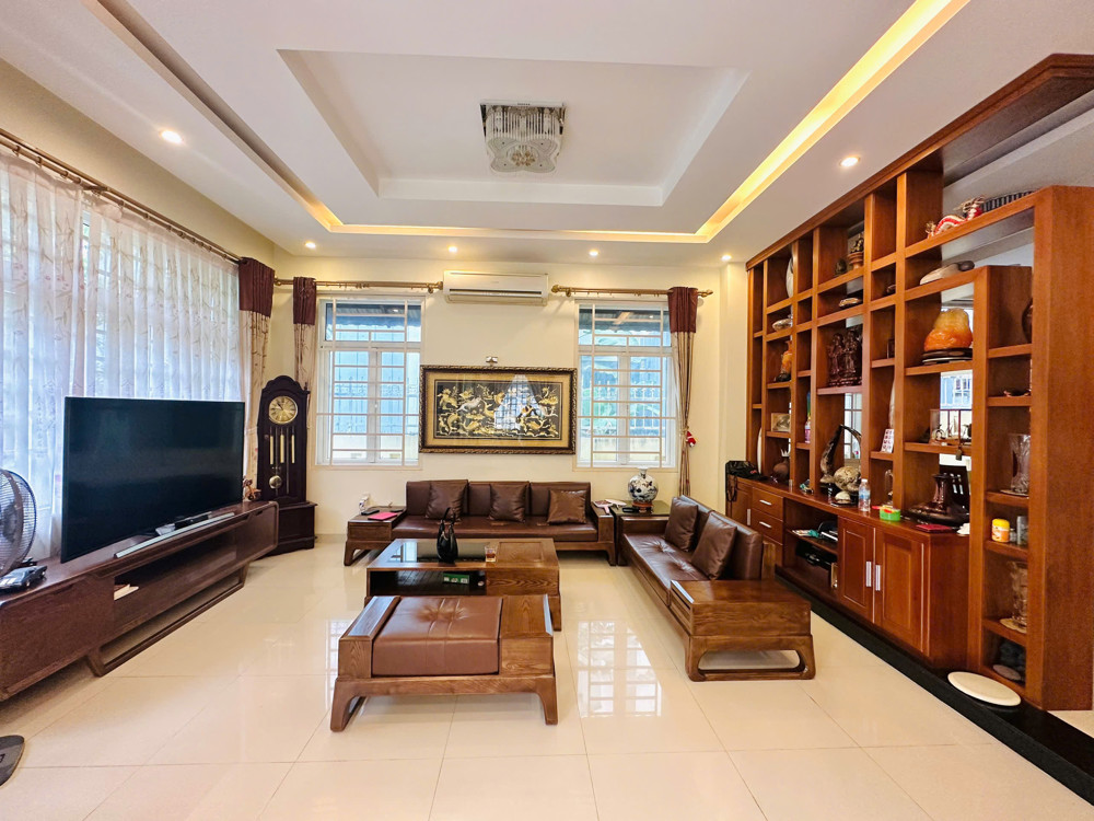 🍁Căn Biệt Thự Xanh Mát, Rộng Rãi View Đối Diện Công Viên - Ngay Giữa Lòng KĐT Vĩnh Điềm Trung