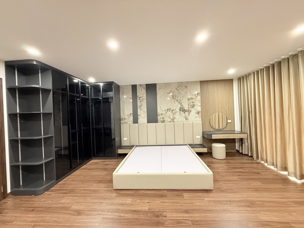 BÁN NHÀ HỒNG TIẾN LONG BIÊN,OTO,NGÕ THÔNG,3 THOÁNG,FULL NỘI THẤT,52M NHỈNH12 TỶ(TL)